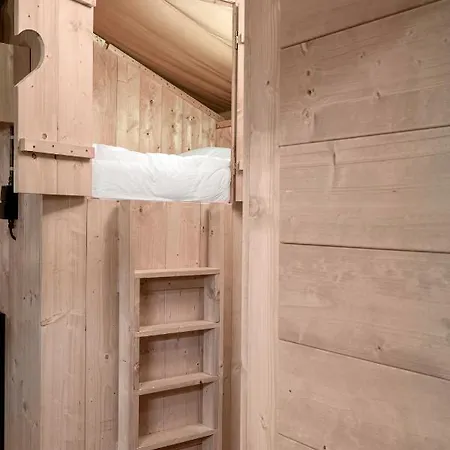 Vossenberg - Op De Veluwe! *